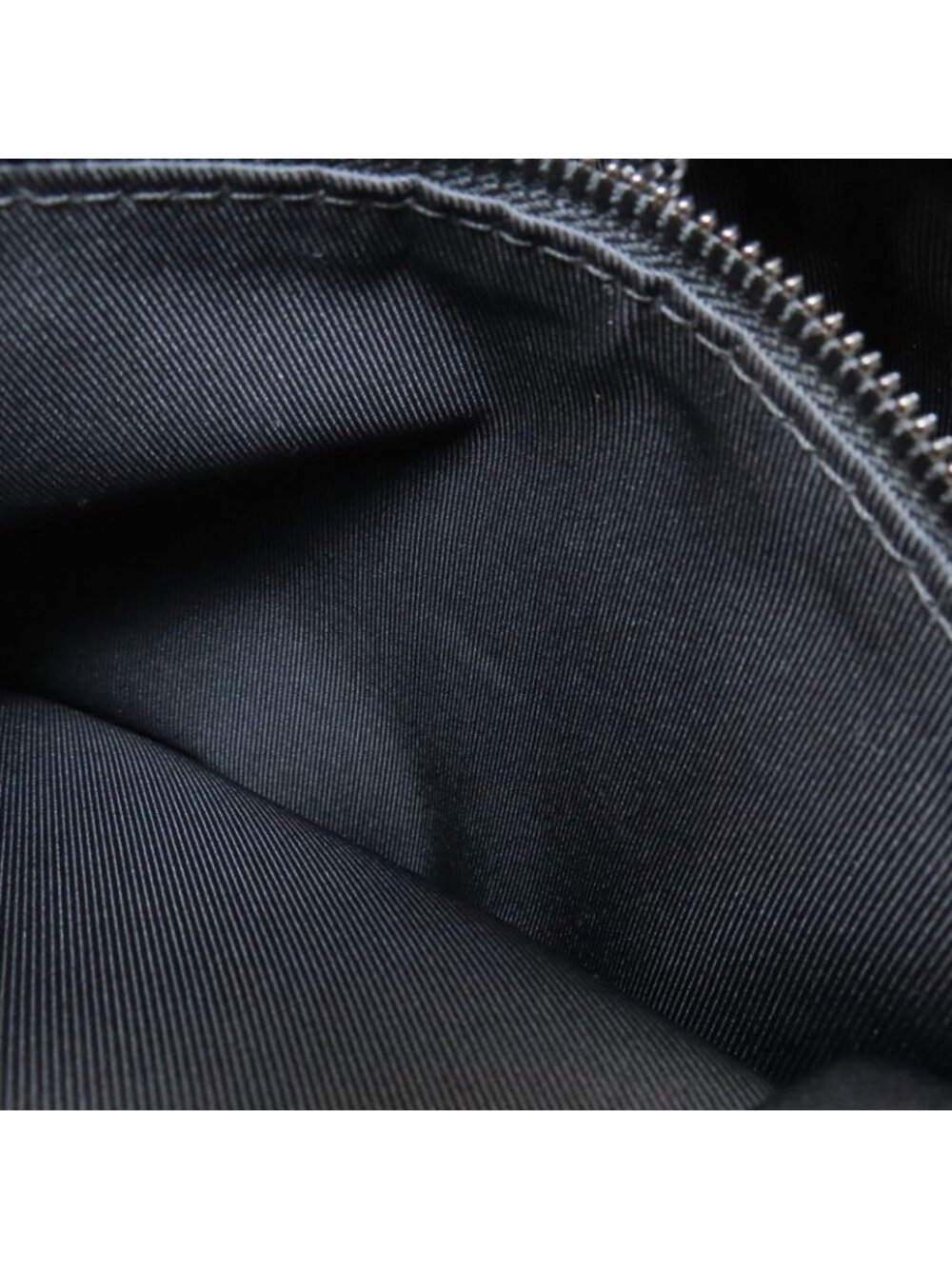 Louis Vuitton Discovery Backpack Monogram Shadow - Picture 8 of 15